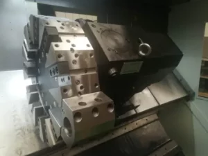 Токарный станок с центральным приводом для обработки тонкостенных труб SCK103S